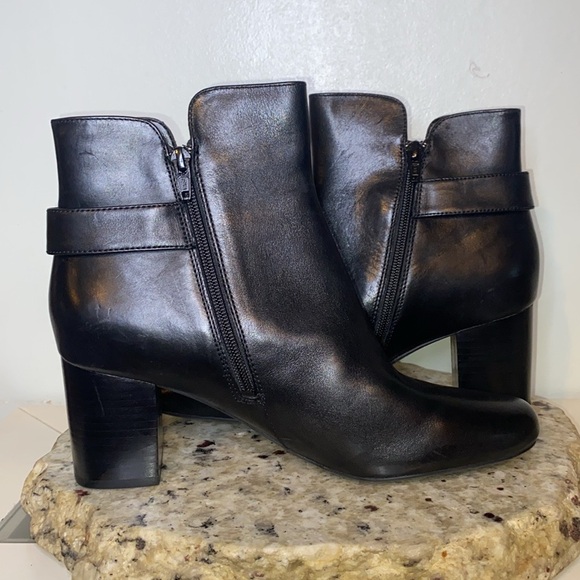 Lauren Ralph Lauren Hadara Black Cow Leather Ankle Boot Silver Zipper Buckle 9.5 - Picture 8 of 13